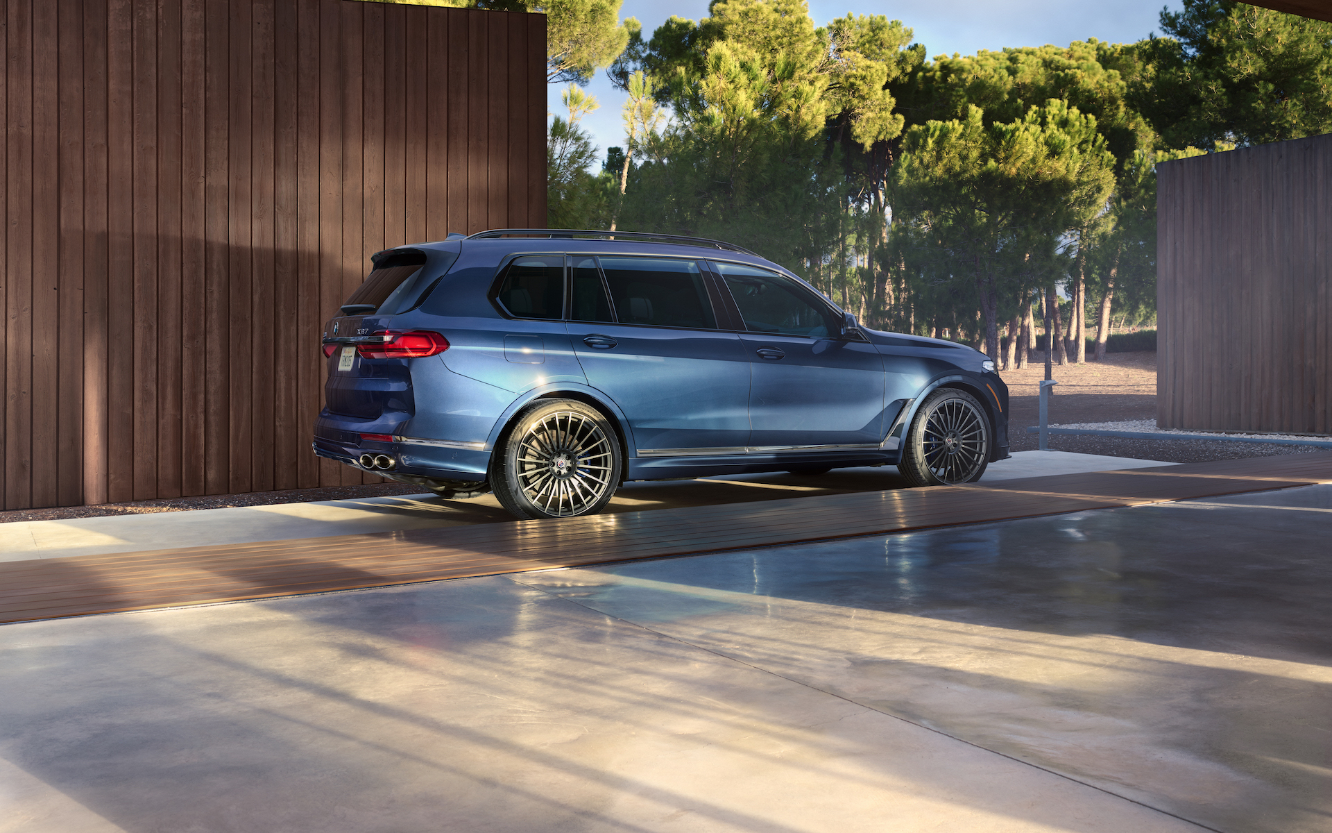New BMW ALPINA XB7 Overview ׀ Luxury sports SUV ׀ BMW Canada